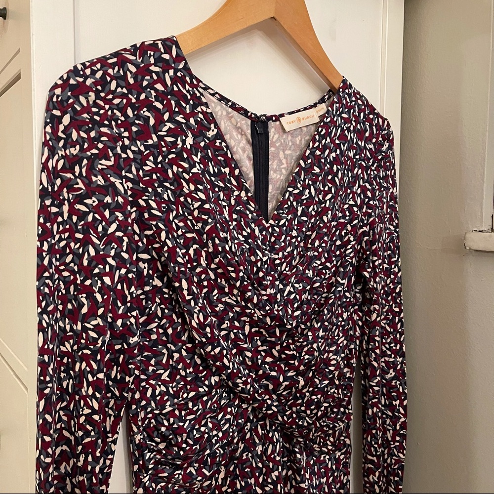 Tory Burch 100% Silk Long Sleeve Interlocking Twist Dress in Confetti - Picture 3 of 9